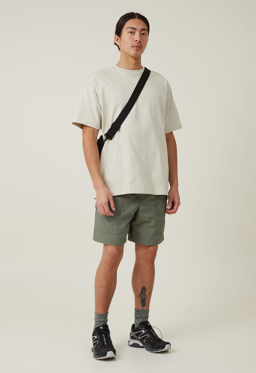 Cotton On - Parachute utility short - steel green utility