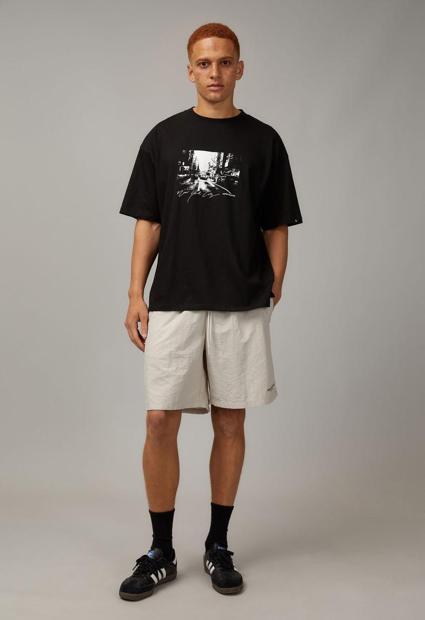 Factorie - Box fit unified t-shirt - black / nyc streets