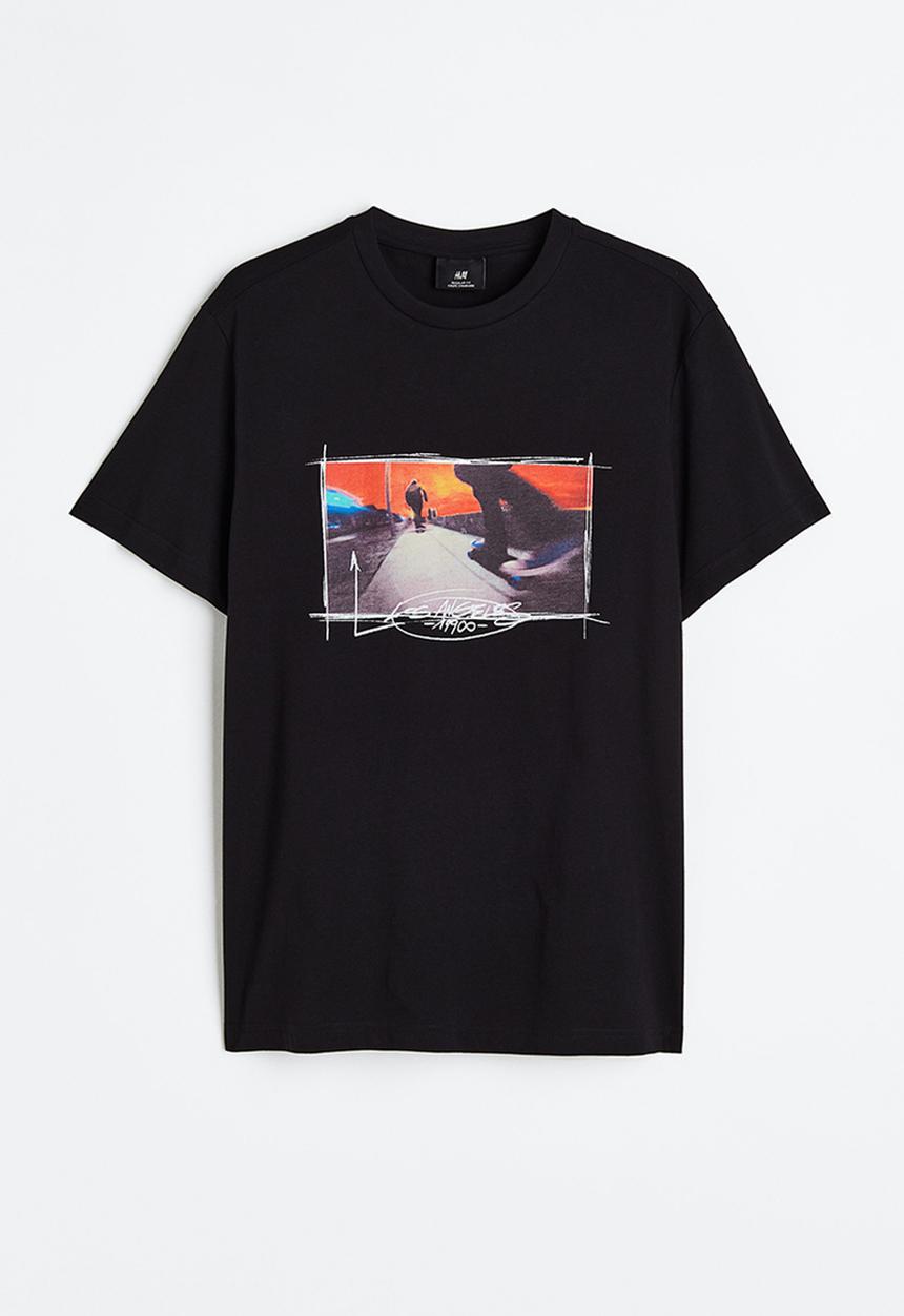 H&M - Regular fit printed T-shirt - black/skaters 