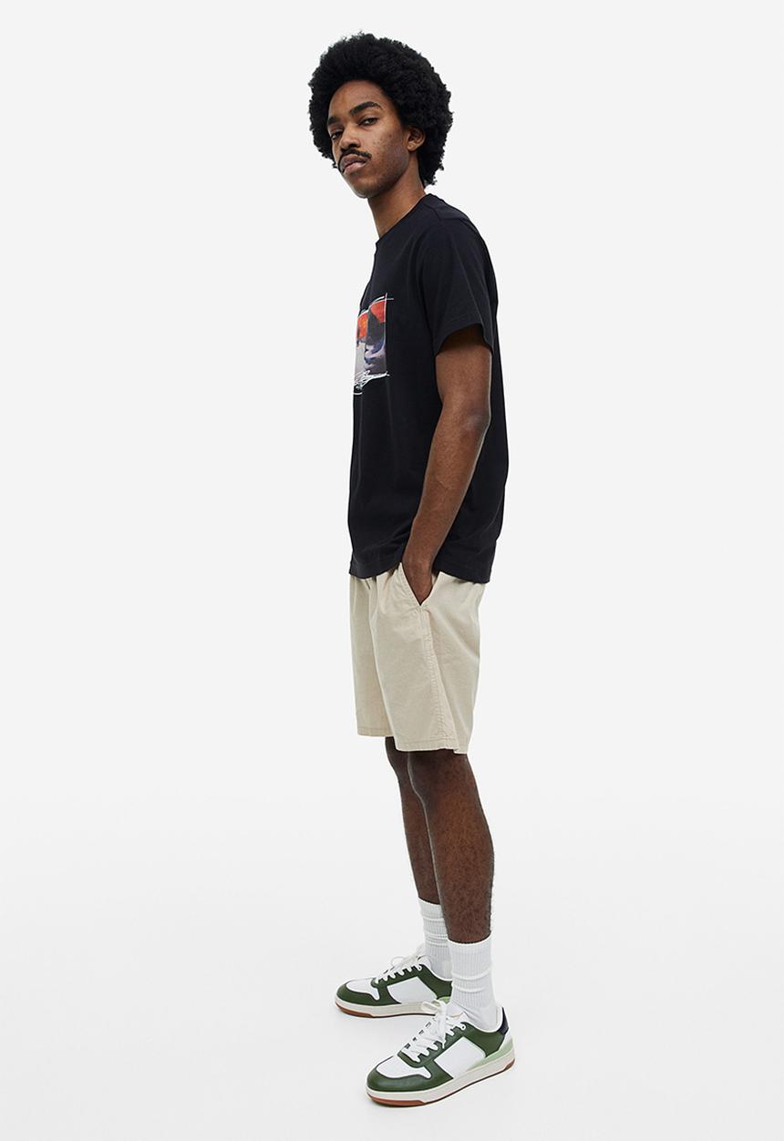 H&M - Regular fit printed T-shirt - black/skaters 