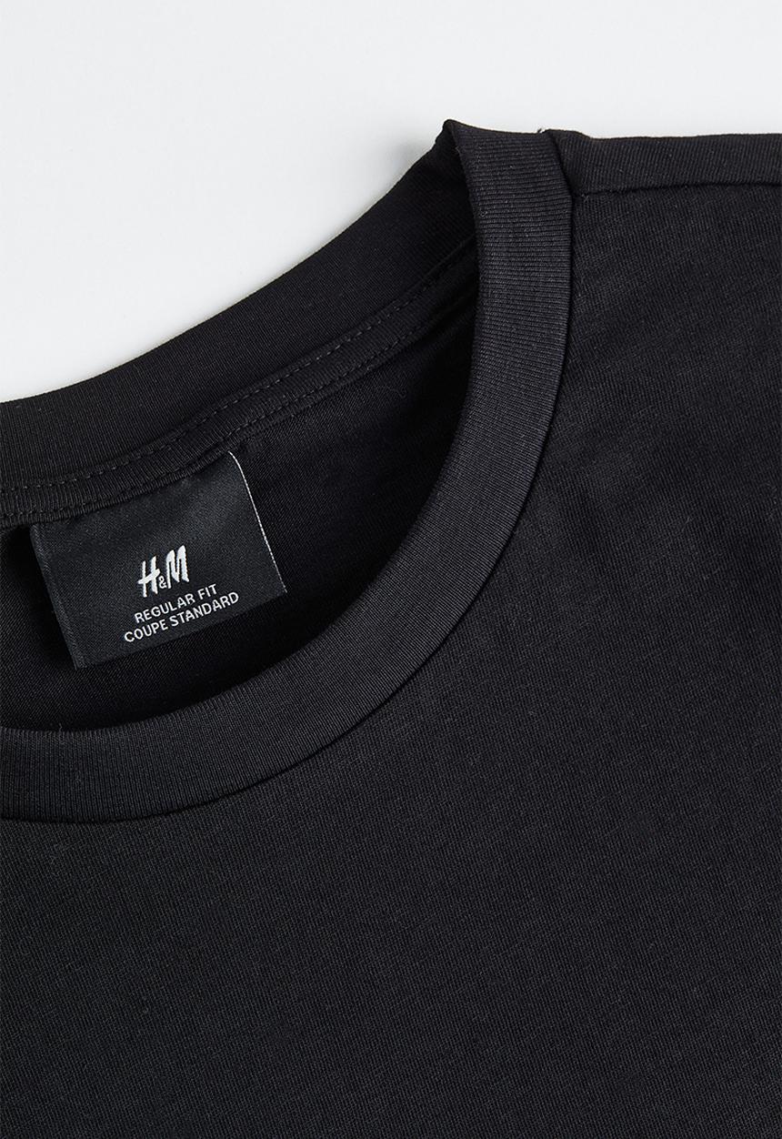 H&M - Regular fit printed T-shirt - black/skaters 
