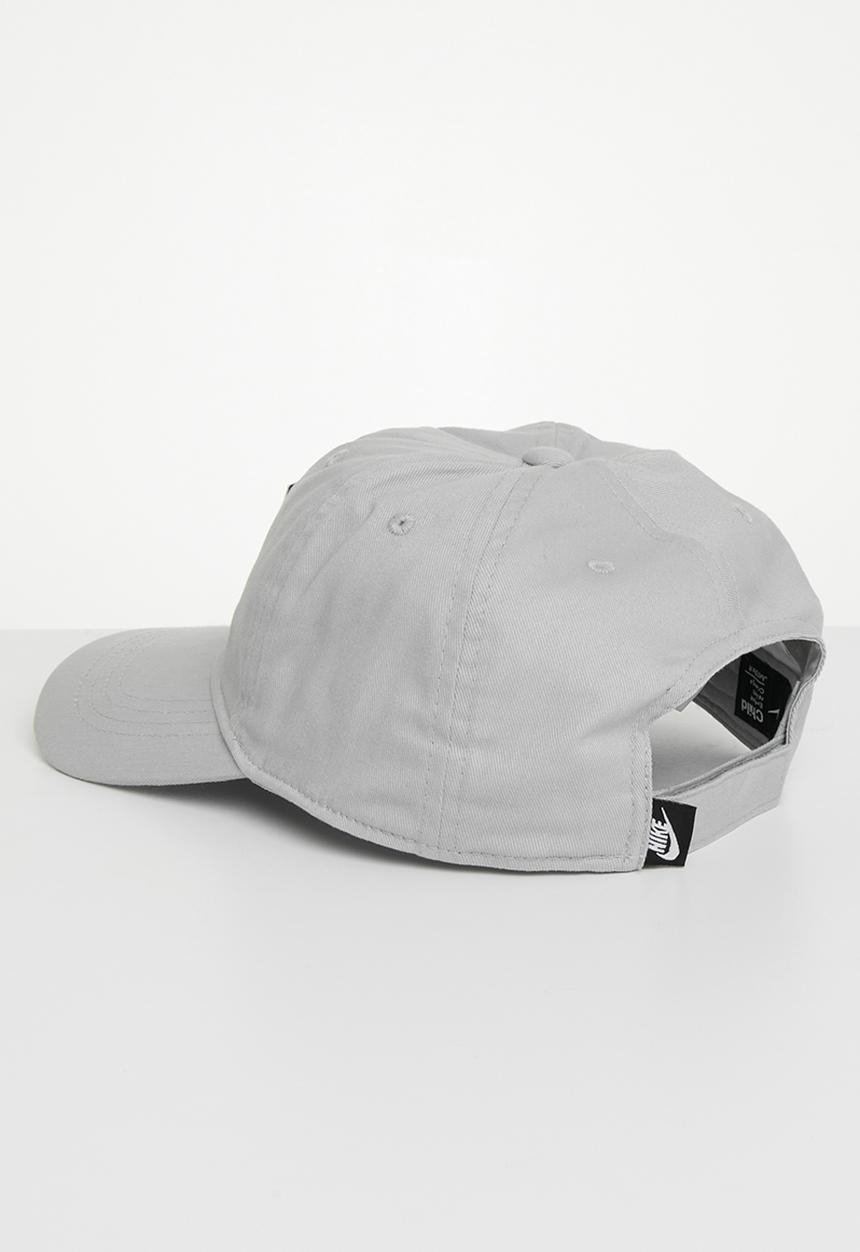 Nike - Nan futura patch curve brim ca - light smoke grey