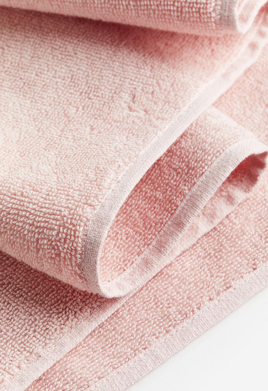 H&M - Cotton terry bath towel - light pink