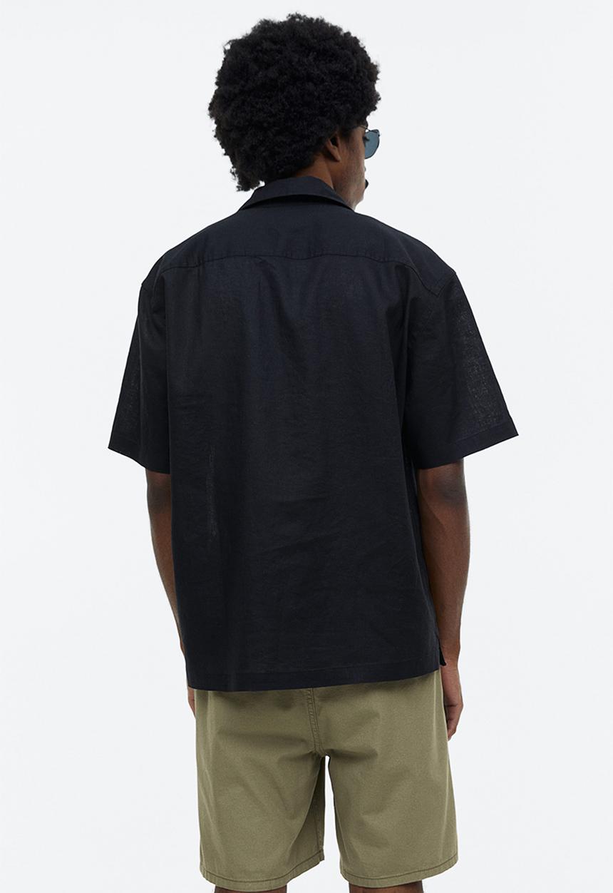 H&M - Regular fit cotton shorts - green