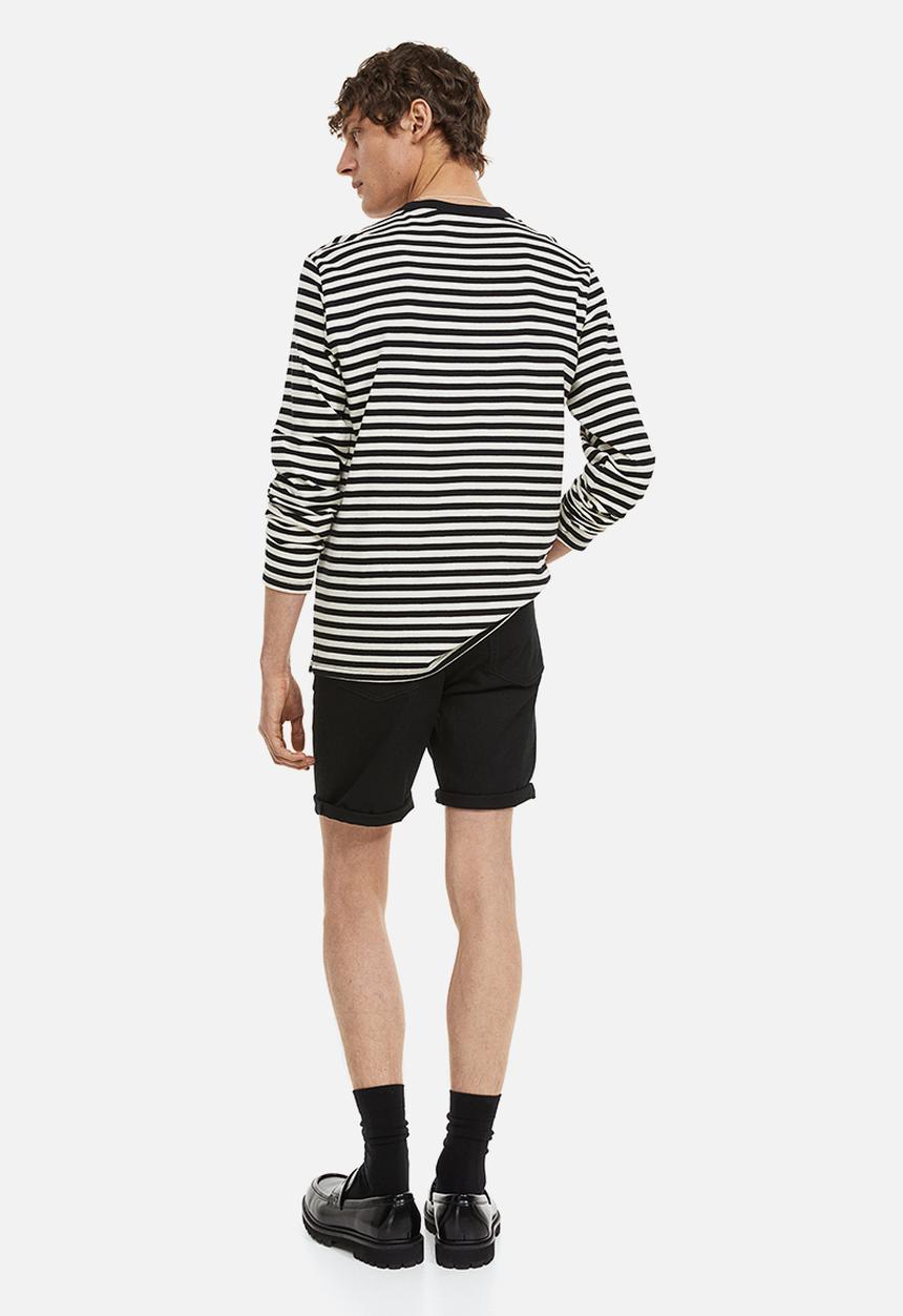 H&M - Slim fit cotton twill shorts - black