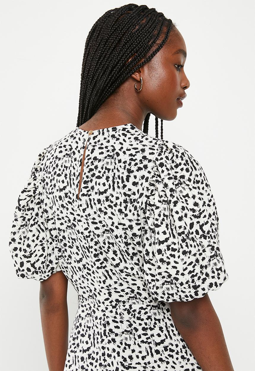 Me&B - Empire v-neck dress - scratchy animal