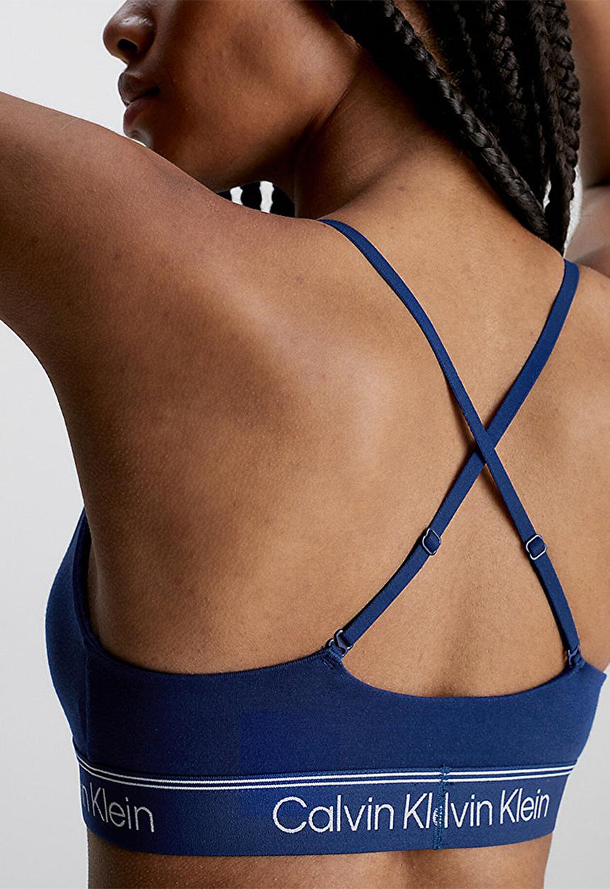 Calvin Klein - Lght lined triangle - blue depths