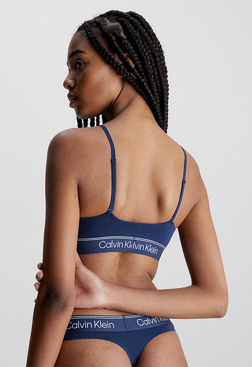 Calvin Klein - Lght lined triangle - blue depths