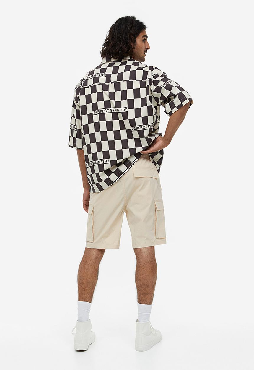 H&M - Regular fit nylon cargo shorts - beige