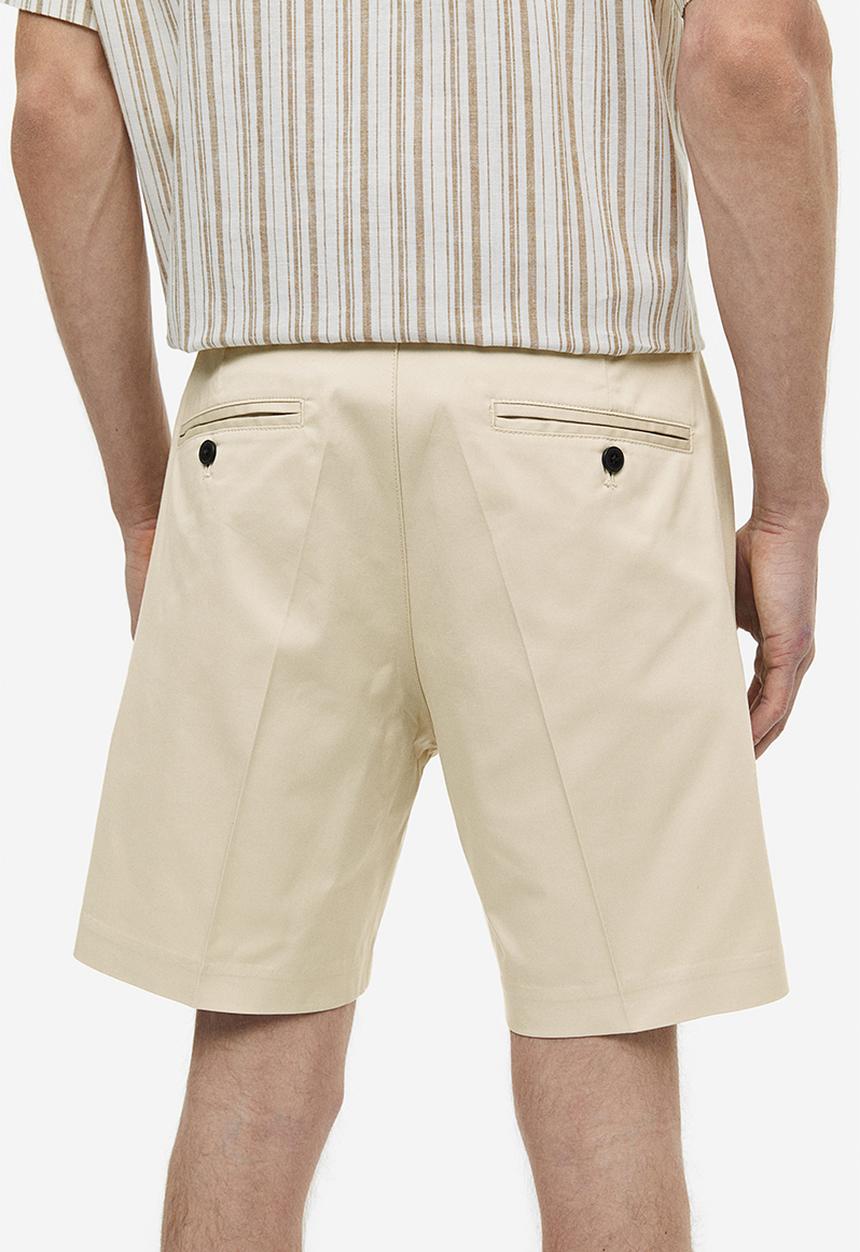 H&M - Regular fit chino shorts - beige