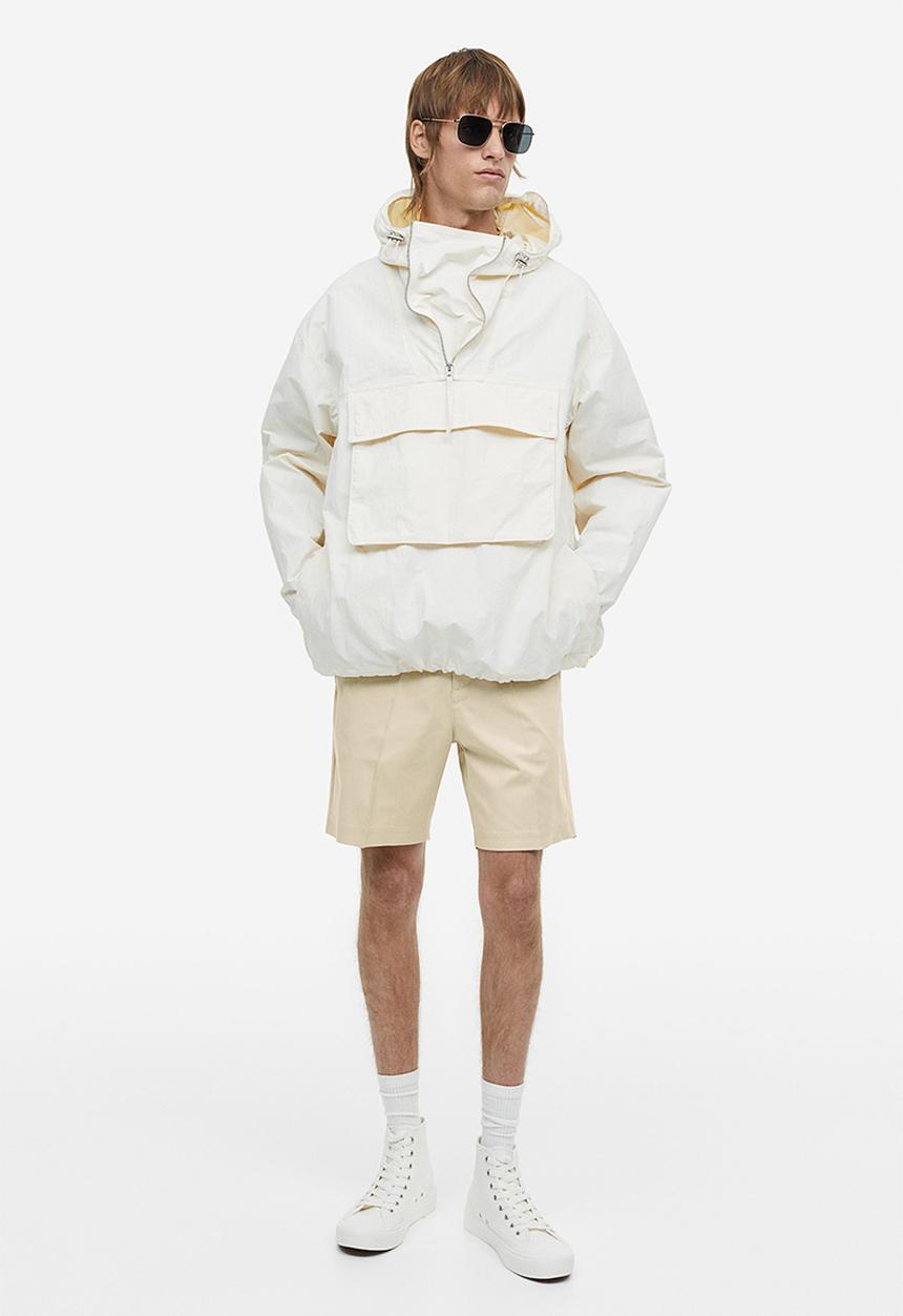 H&M - Regular fit chino shorts - beige