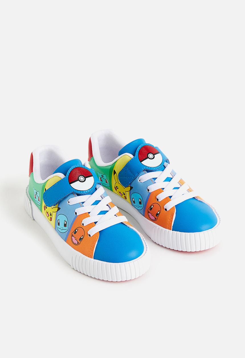 H&M - Printed trainers - bright blue/pokémon