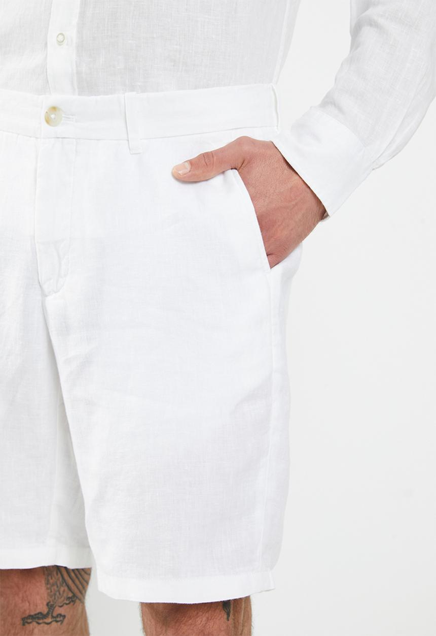 MANGO - Bermuda shorts carp - white
