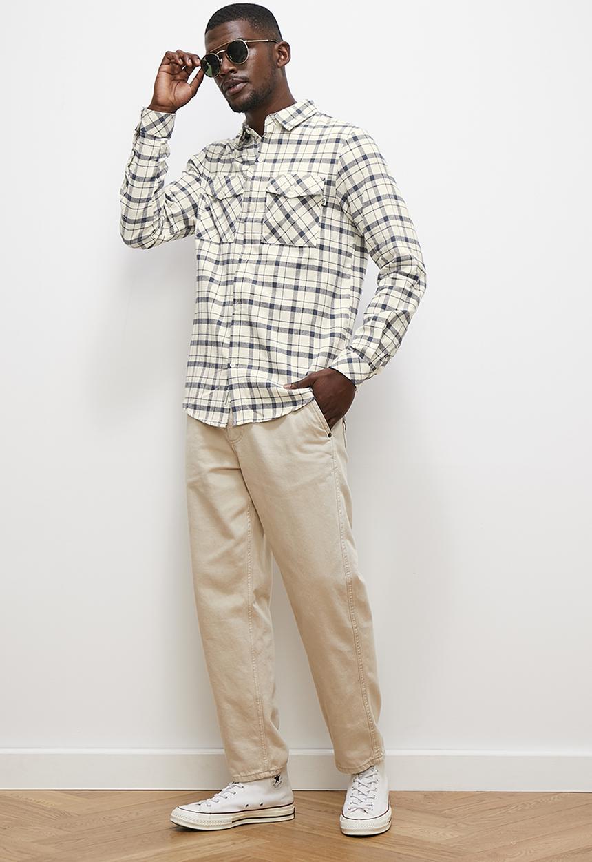 Lark & Crosse - Pocket detail long sleeve check shirt - white & navy 