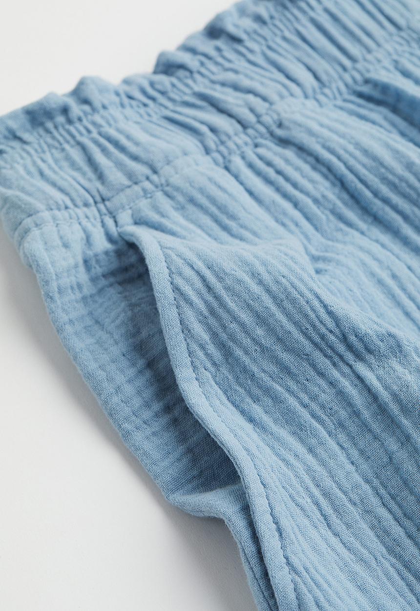 H&M - Crinkled cotton shorts - light blue