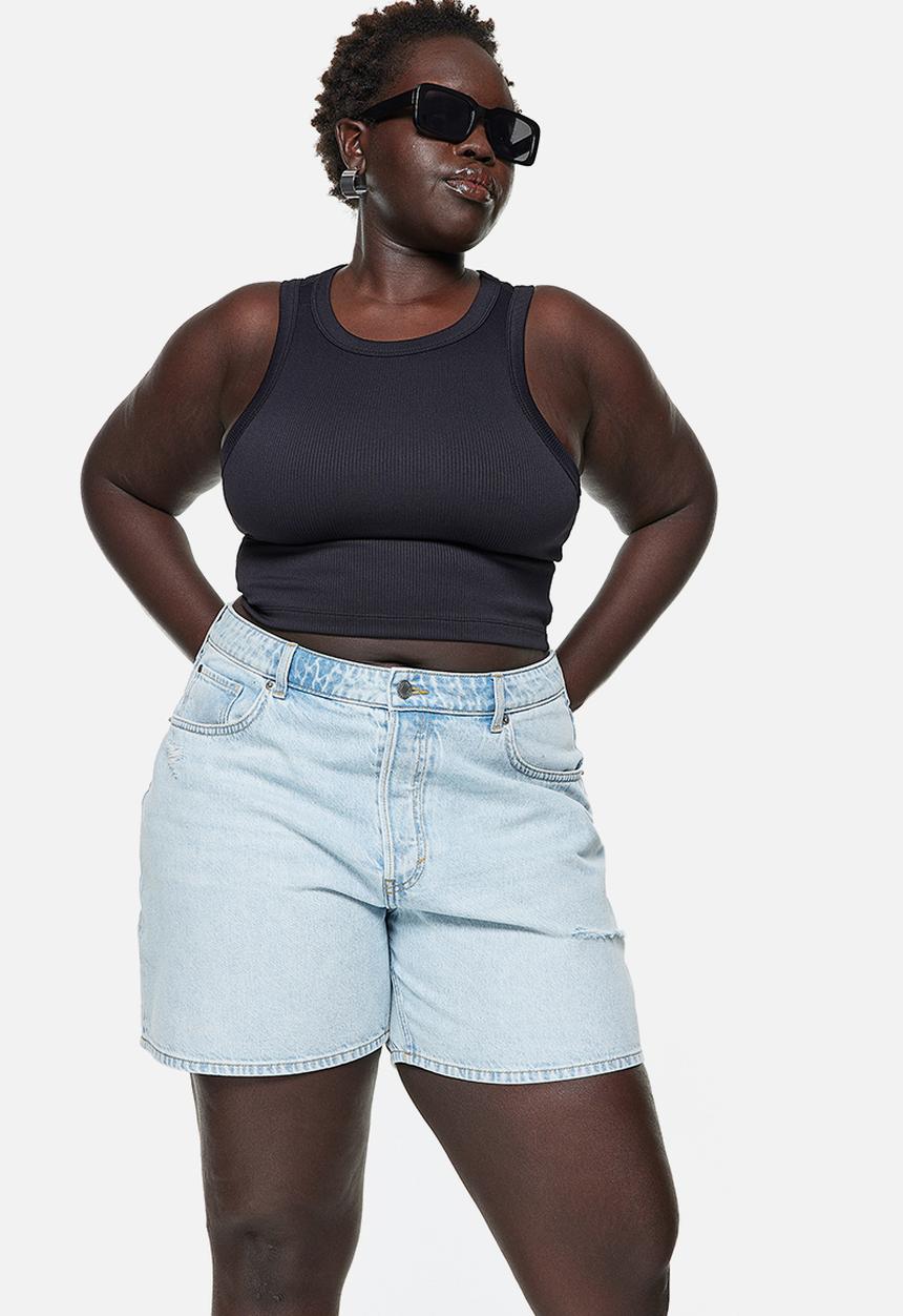 H&M - Curvy fit bermuda straight high denim shorts - pale denim blue 