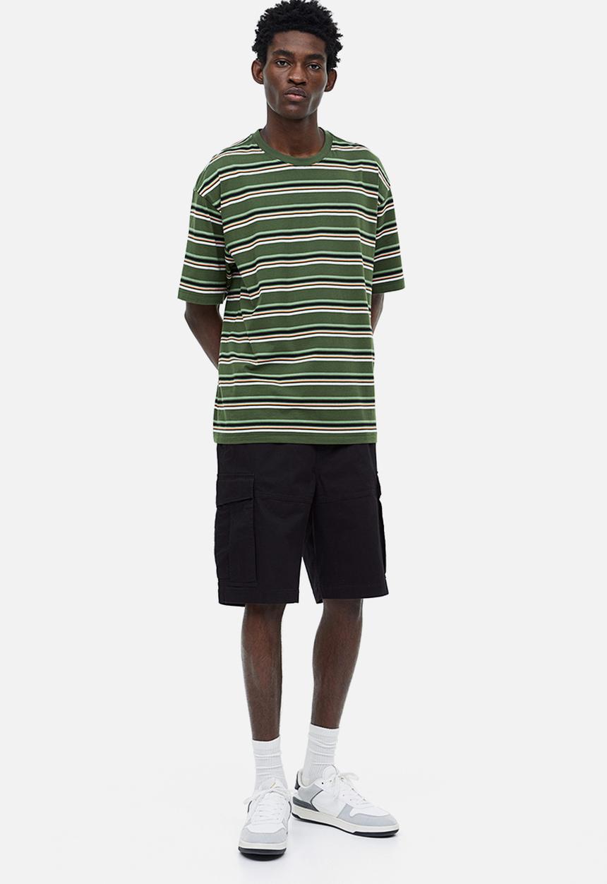 H&M - Regular fit twill cargo shorts - black