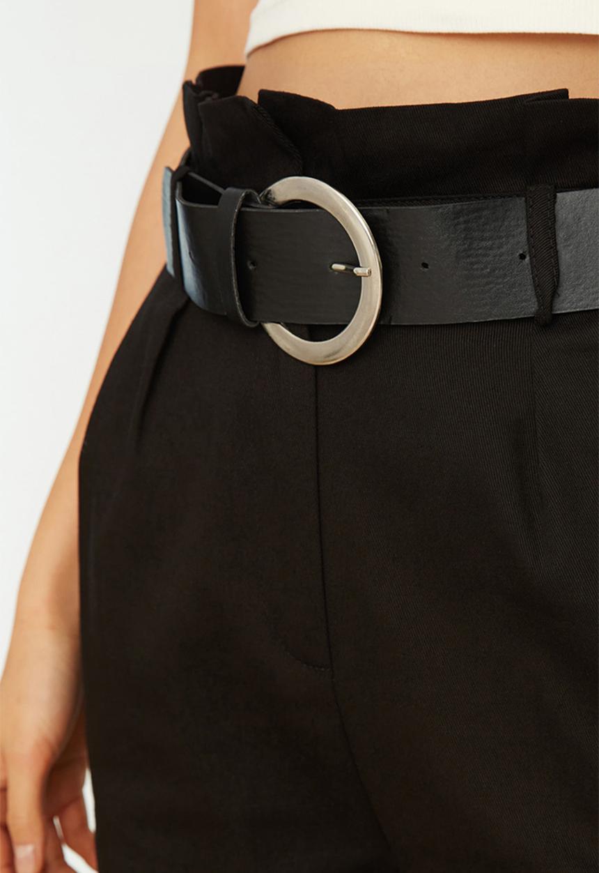 Trendyol - Belted carrot pants - black