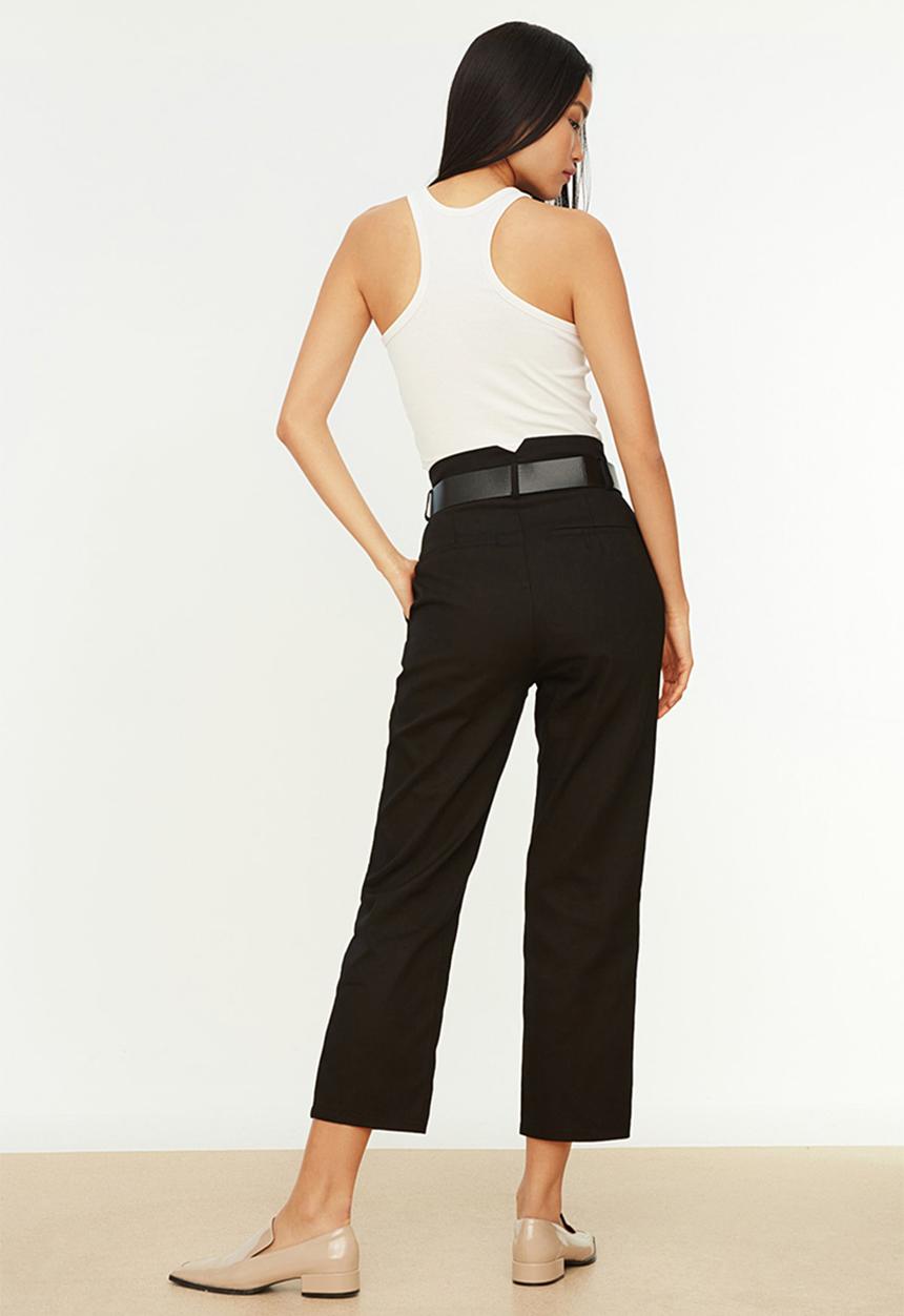 Trendyol - Belted carrot pants - black