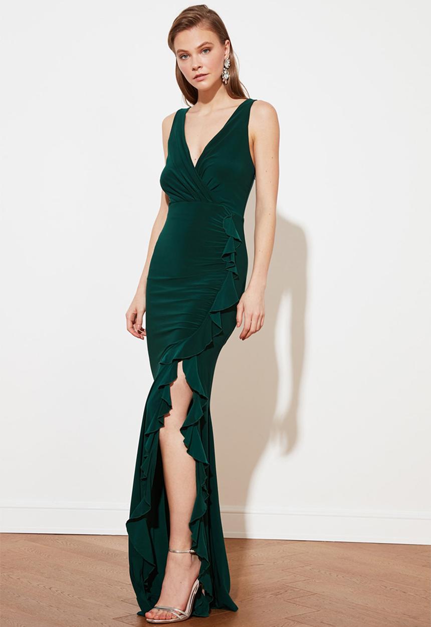 Trendyol - V-neck ruffle prom dress - emerald