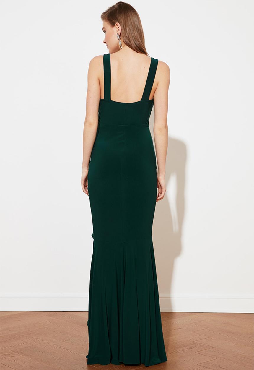 Trendyol - V-neck ruffle prom dress - emerald