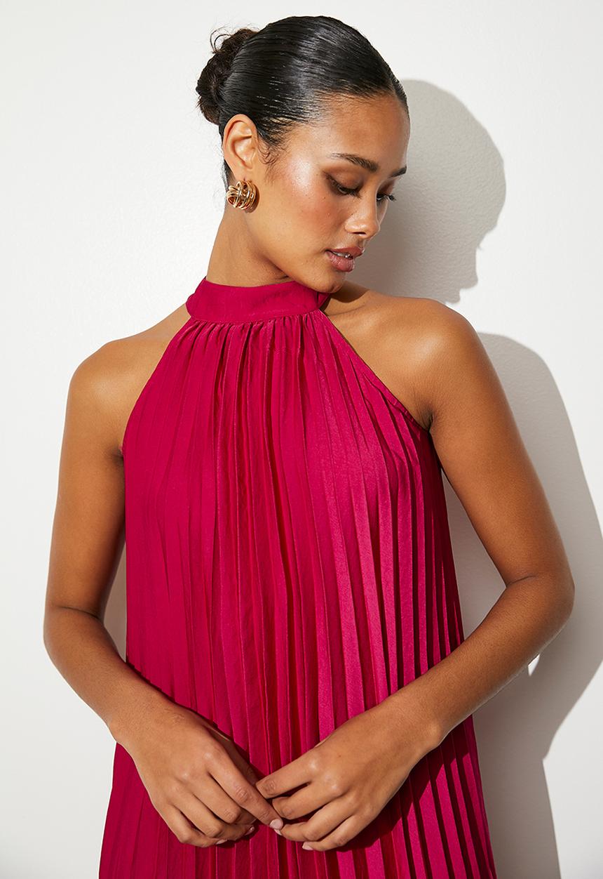 VELVET - Pleated halter maxi dress - red