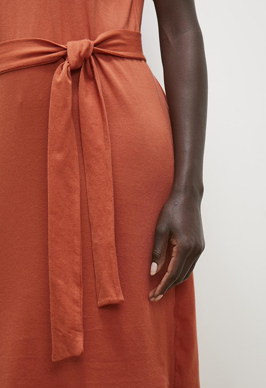 edit - Knit dress with belt - mango