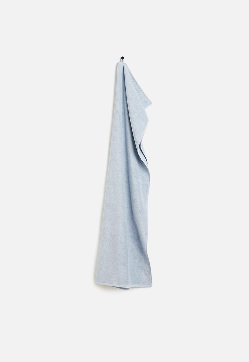 H&M - Cotton terry bath towel - light blue 