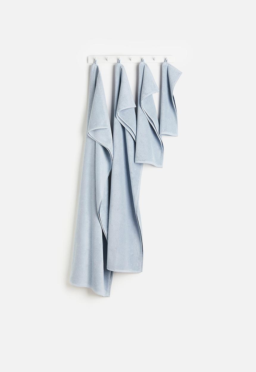 H&M - Cotton terry bath towel - light blue 