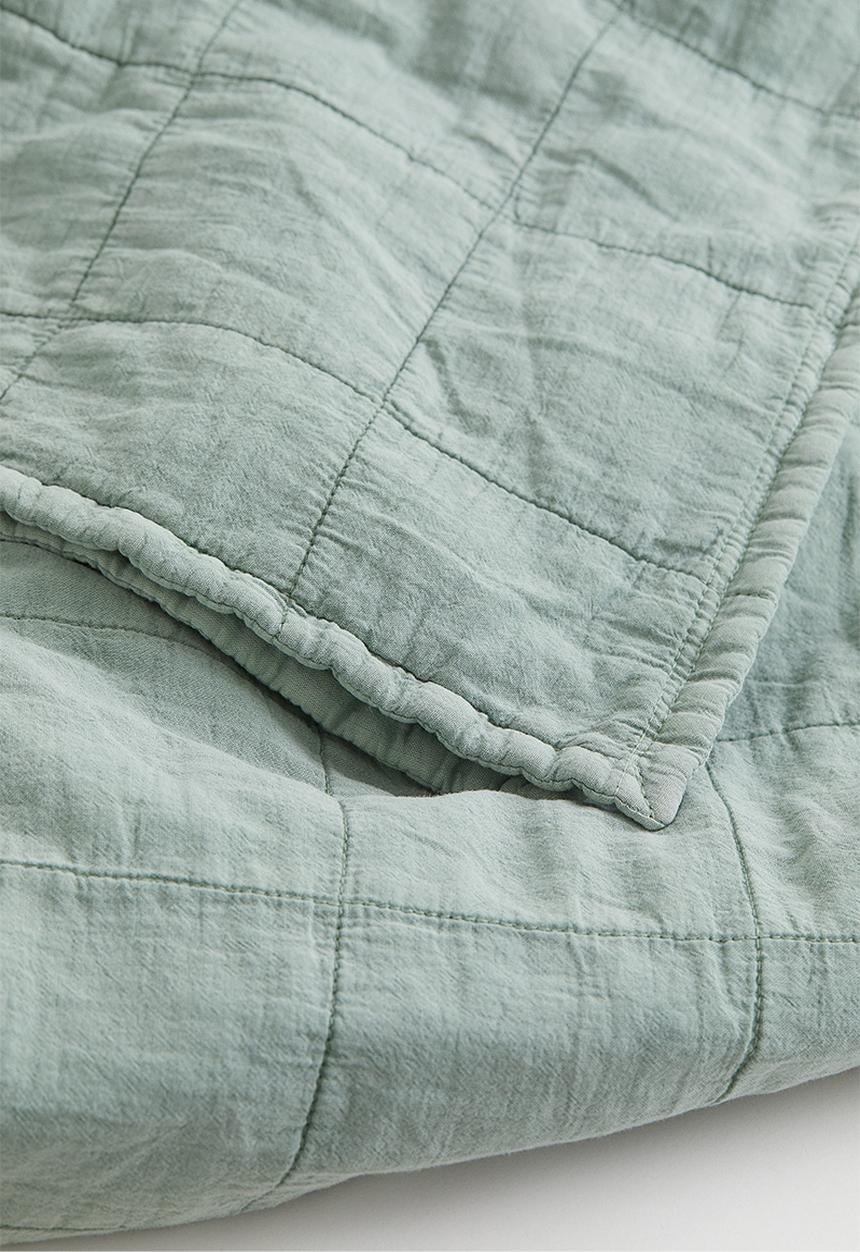 H&M - Quilted bedspread - sage green