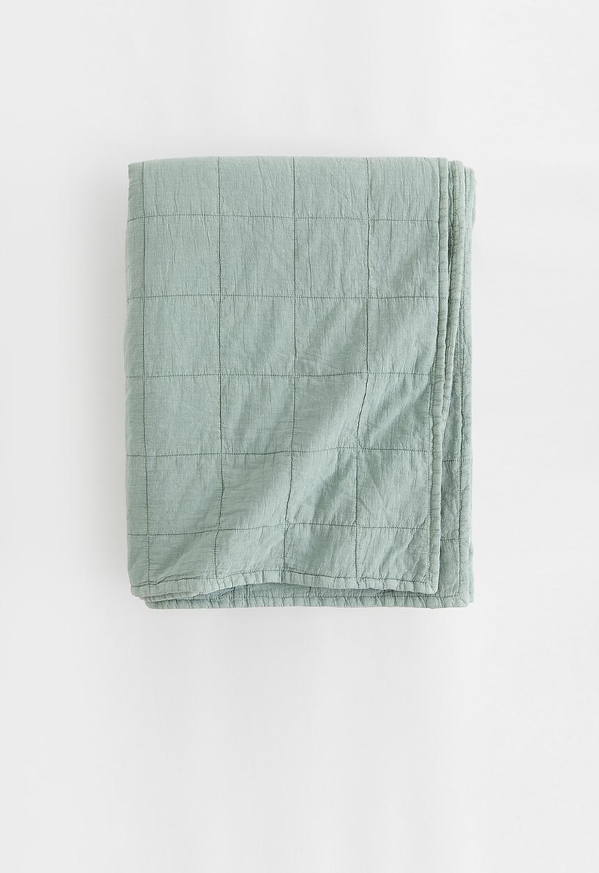 H&M - Quilted bedspread - sage green