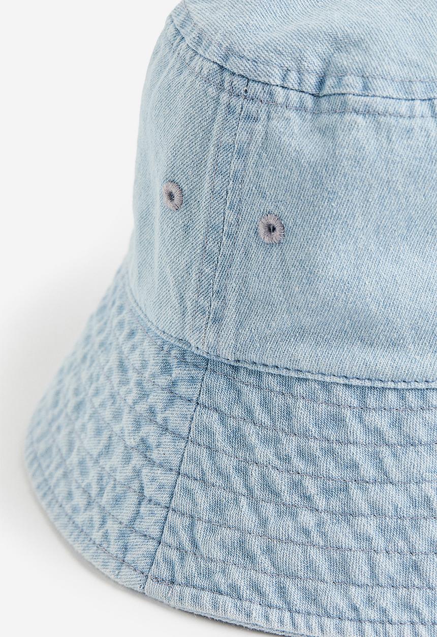 H&M - Cotton bucket hat - light denim blue/daisy 