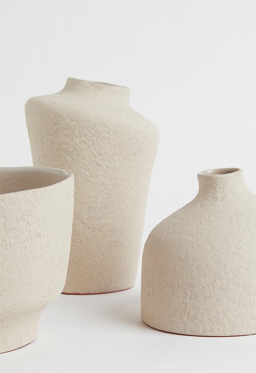 H&M - Tall terracotta vase - light beige 