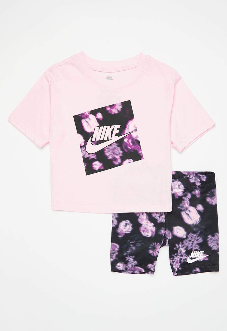 Nike - Nkg boxy tee & bike short - black