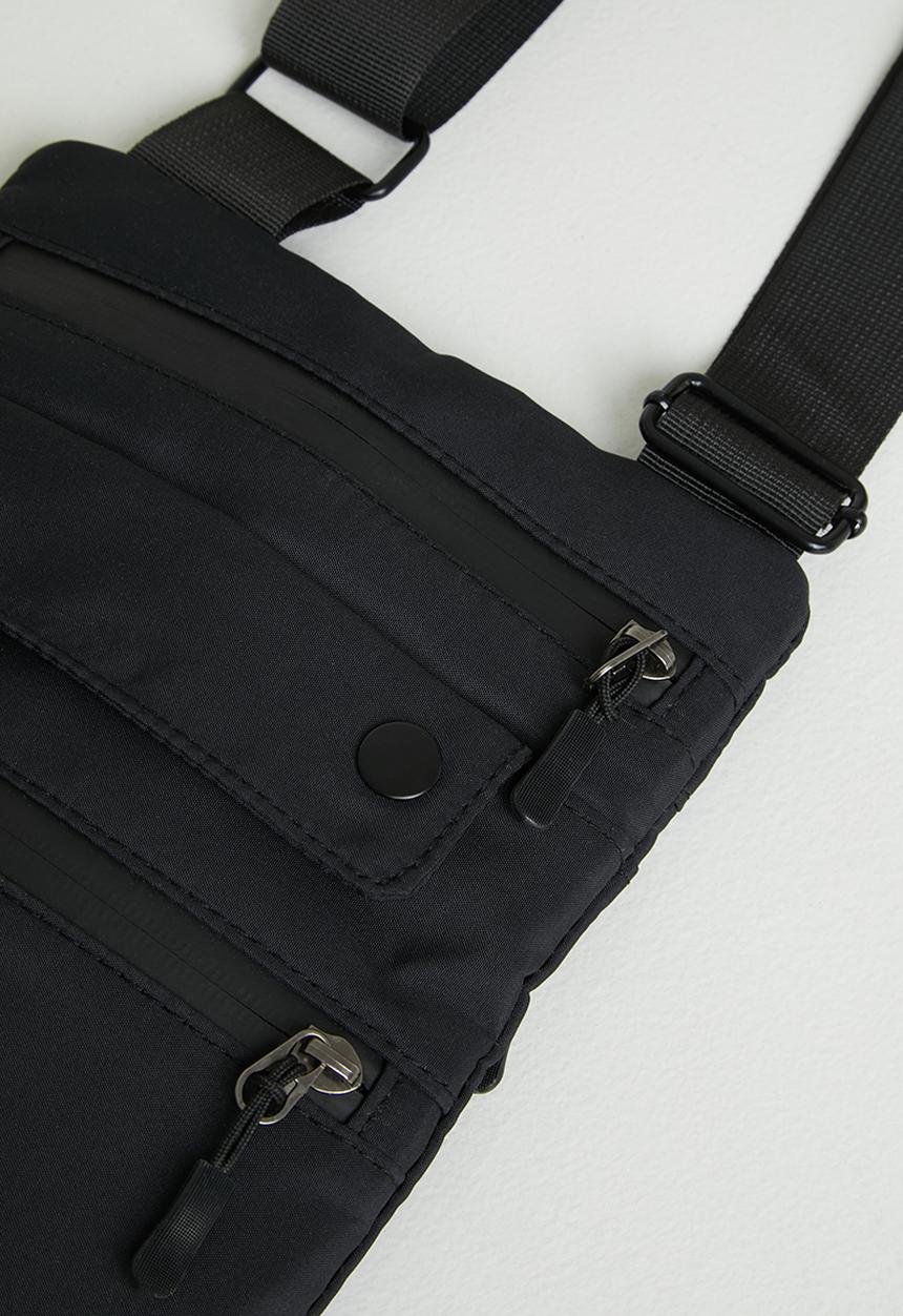 Superbalist - Jamal flightbag - black