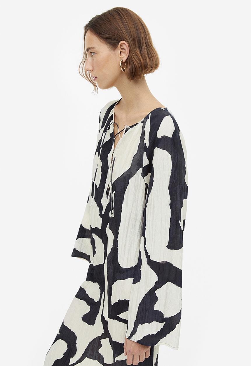 H&M - Lacing-detail crinkled dress - black/patterned