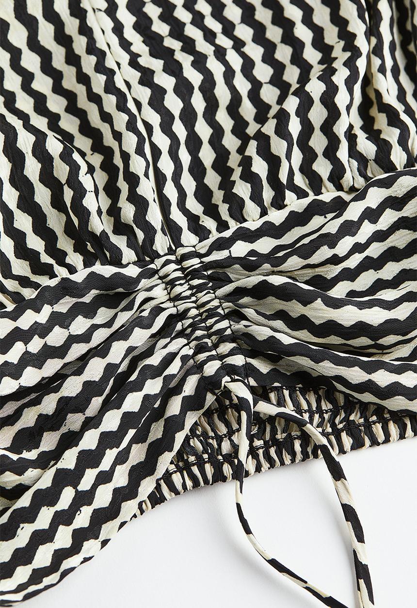 H&M - Drawstring blouse - black/patterned