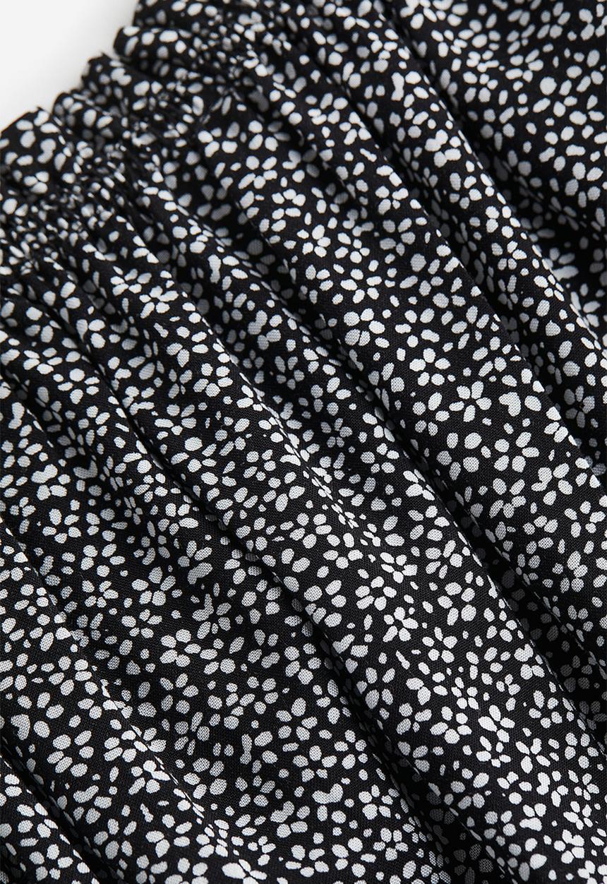 H&M - Off-the-shoulder blouse - black / small flowers
