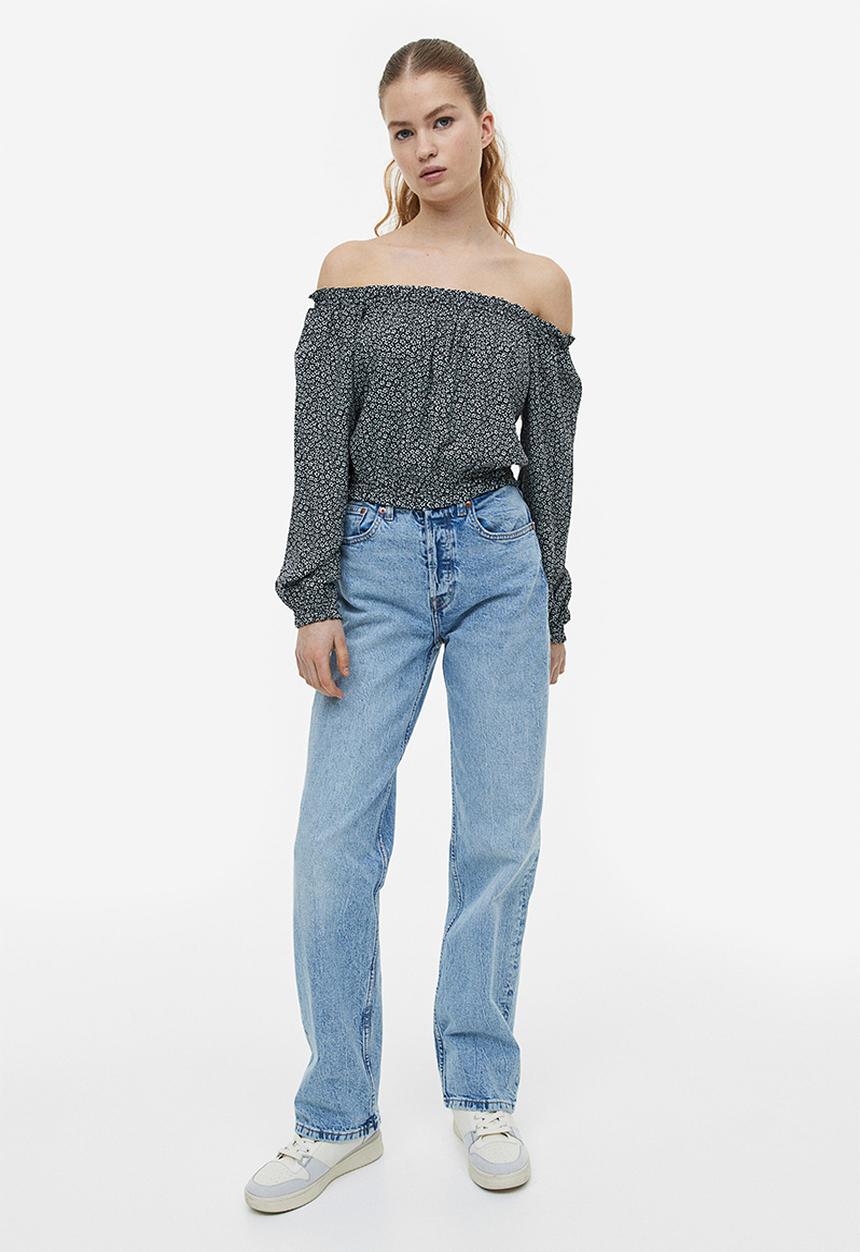 H&M - Off-the-shoulder blouse - black / small flowers