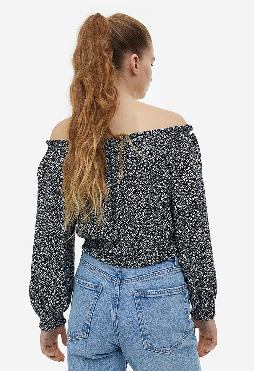 H&M - Off-the-shoulder blouse - black / small flowers