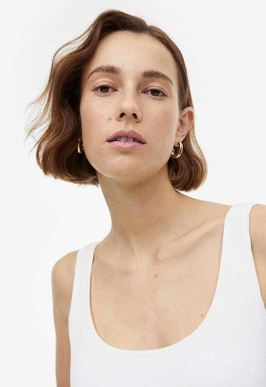 H&M - Textured body - white