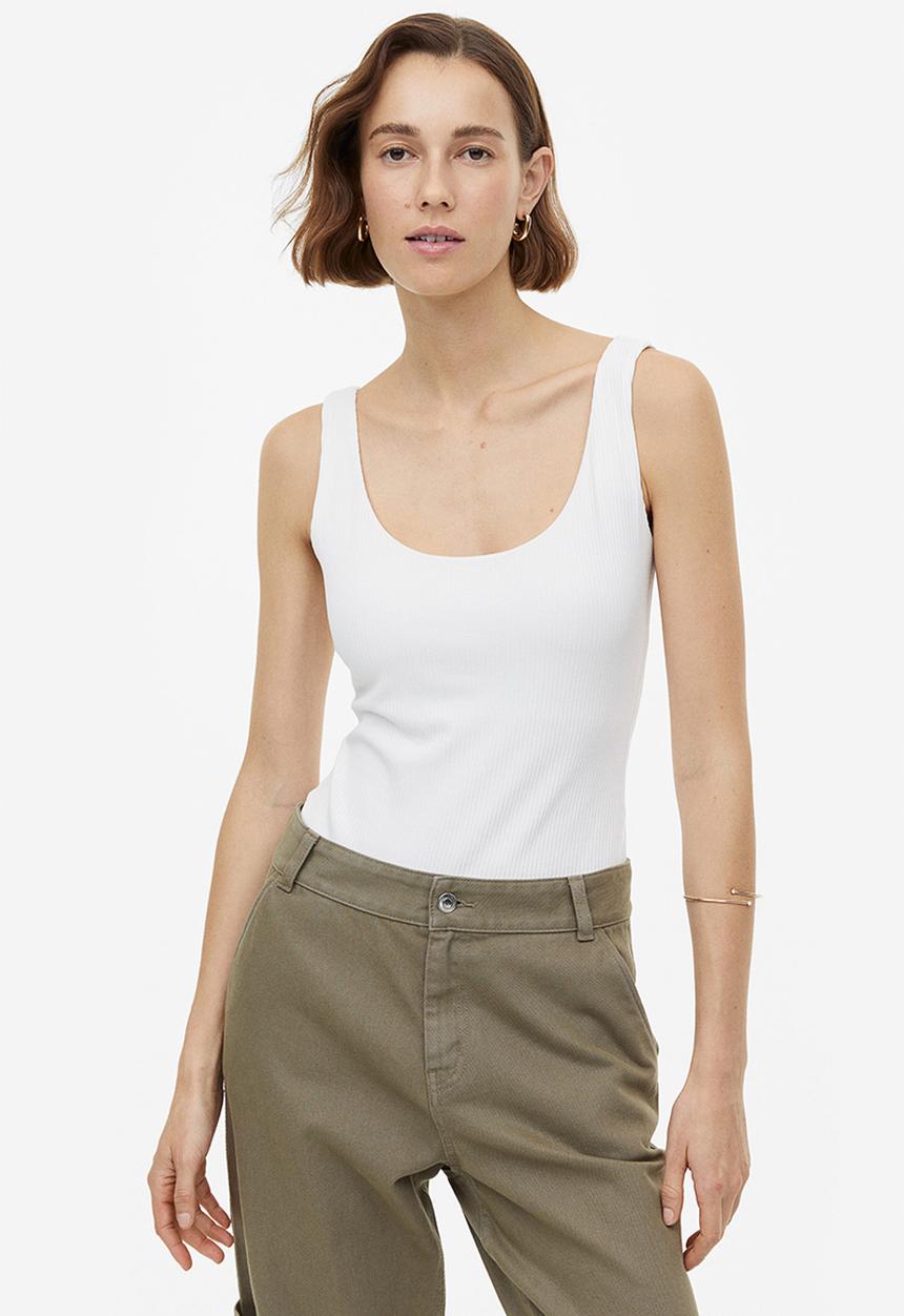 H&M - Textured body - white