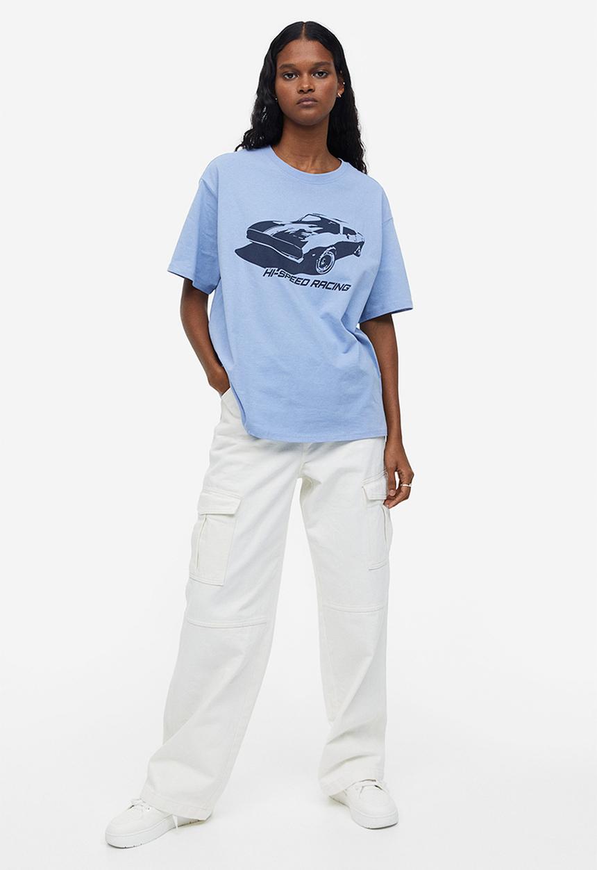 H&M - Oversized printed t-shirt - light blue & car