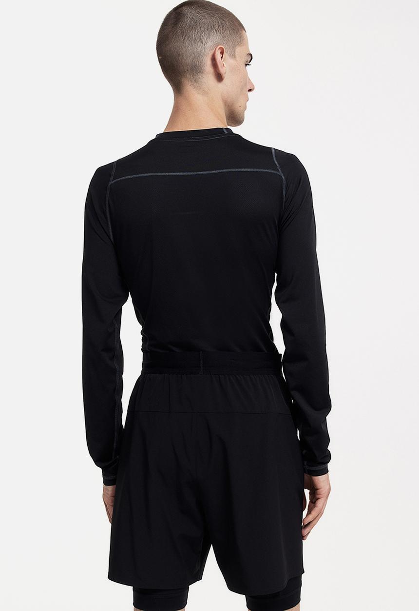H&M - Drymove™ double-layered sports shorts - black