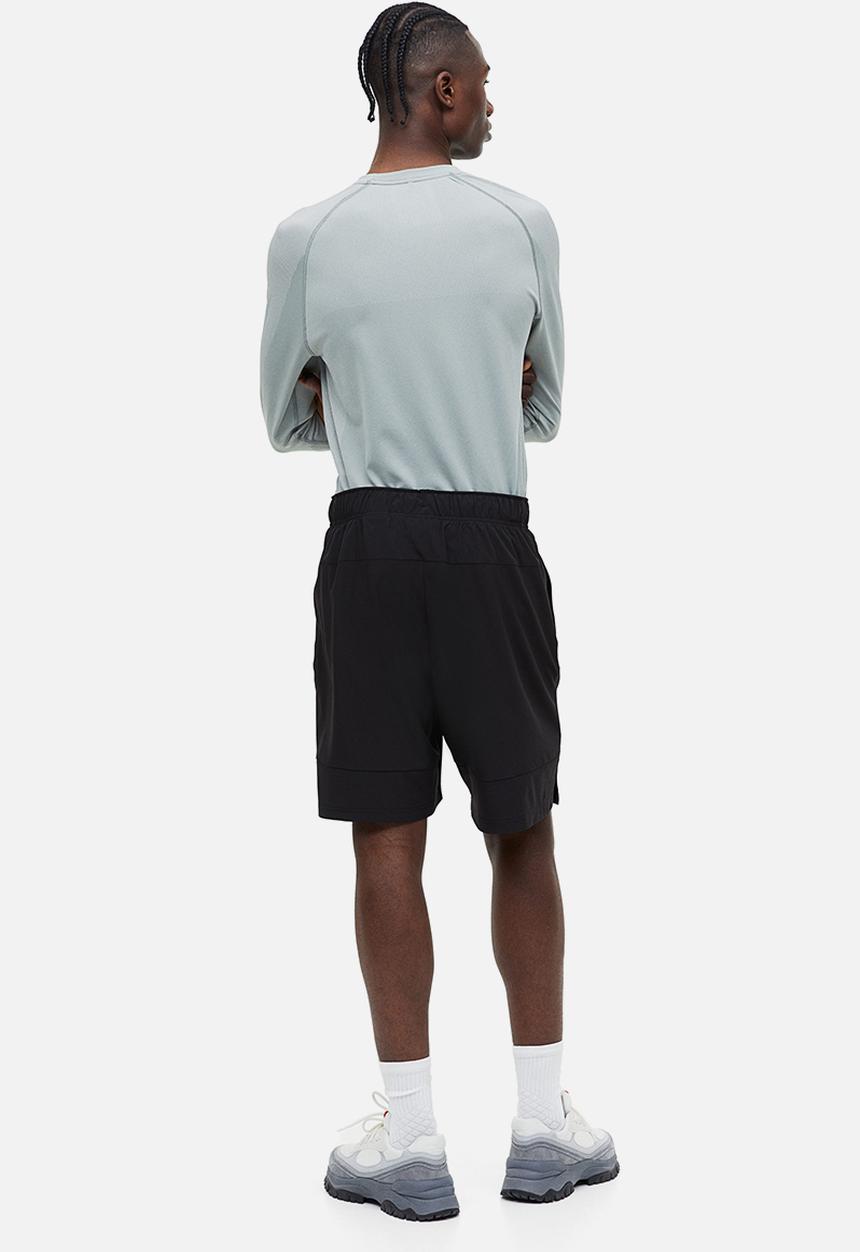 H&M - Drymove™ sports shorts - black