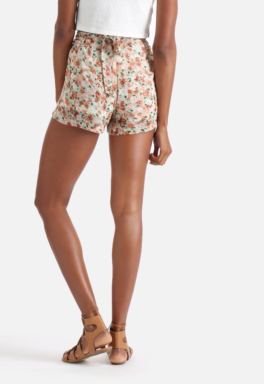 Influence. - Floral Floaty Shorts