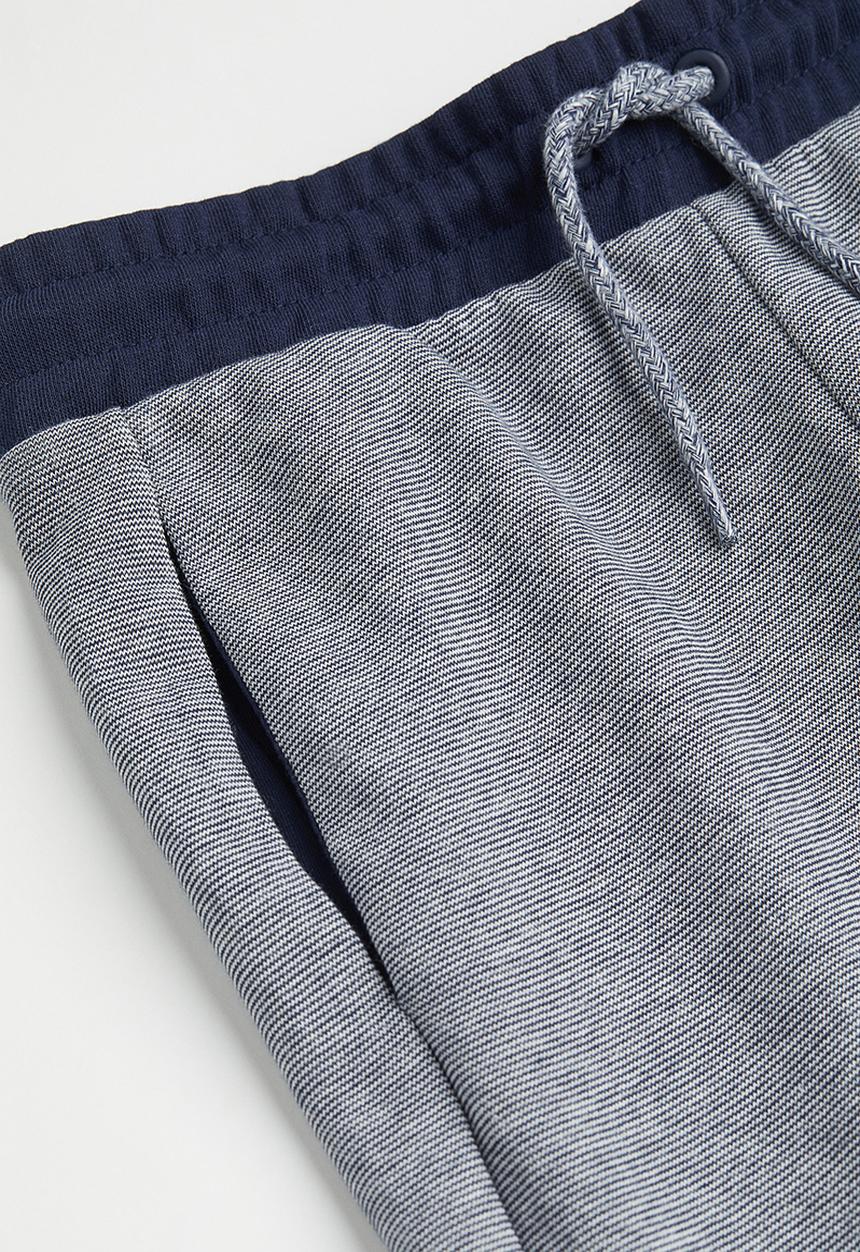 H&M - Patterned sweatshirt shorts - navy blue striped 