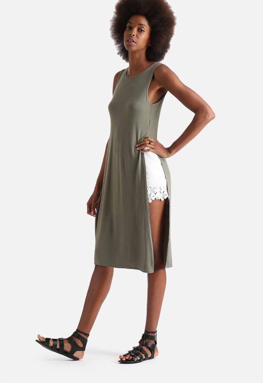 Influence. - Sleeveless Side Split Top