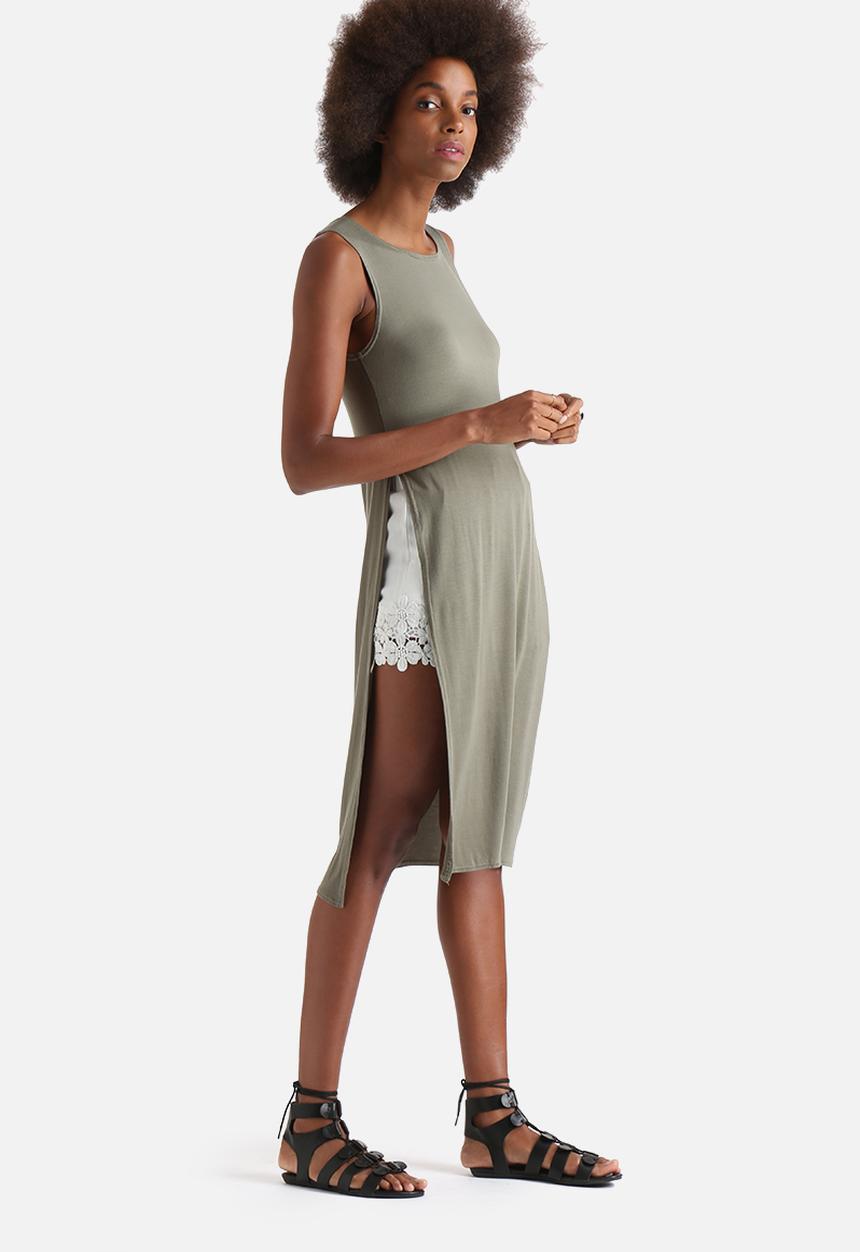 Influence. - Sleeveless Side Split Top