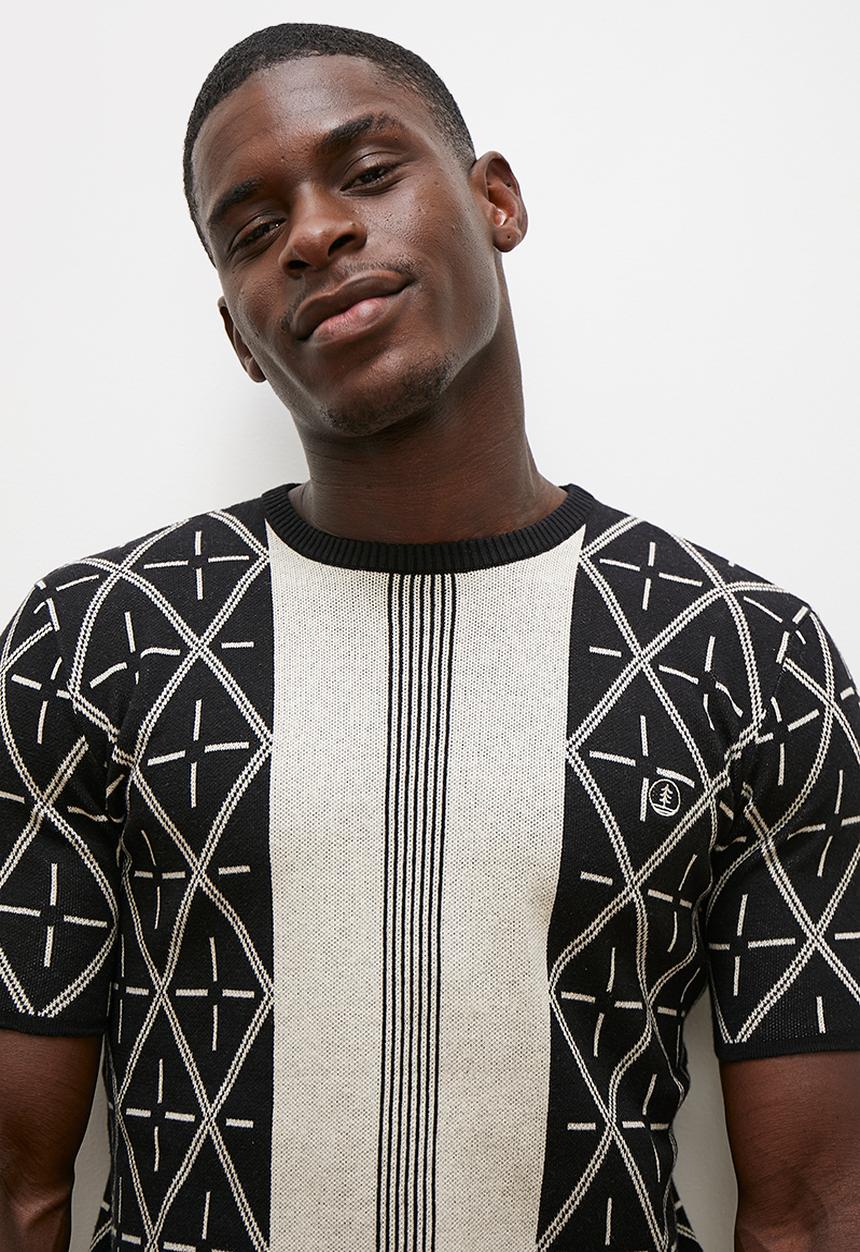 Lark & Crosse - Pattern knit tee - black & stone